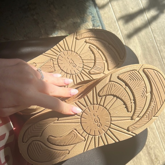 UGG Boots size 7 - Picture 5 of 6